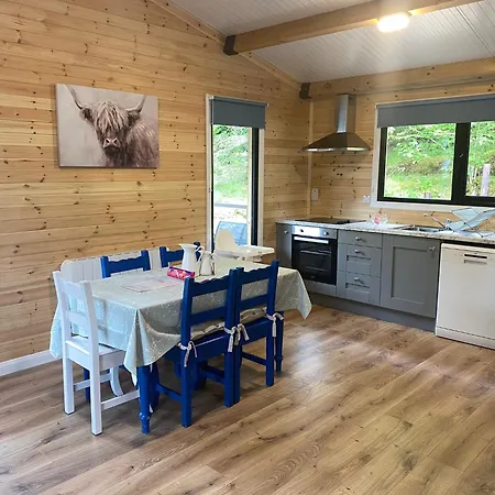 Holiday home Rosies Maum *